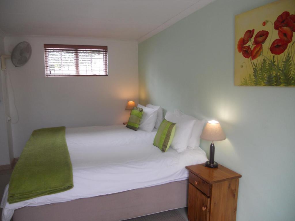 Eltham Lodge Port Elizabeth Room photo